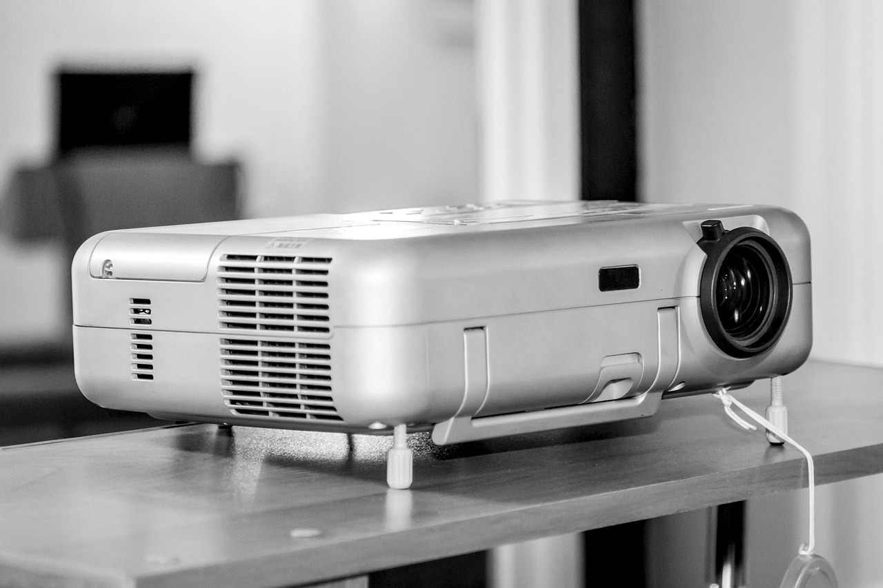Energisa revela que queimadas causam interrupções de energia para 12 mil clientes por ano em RO